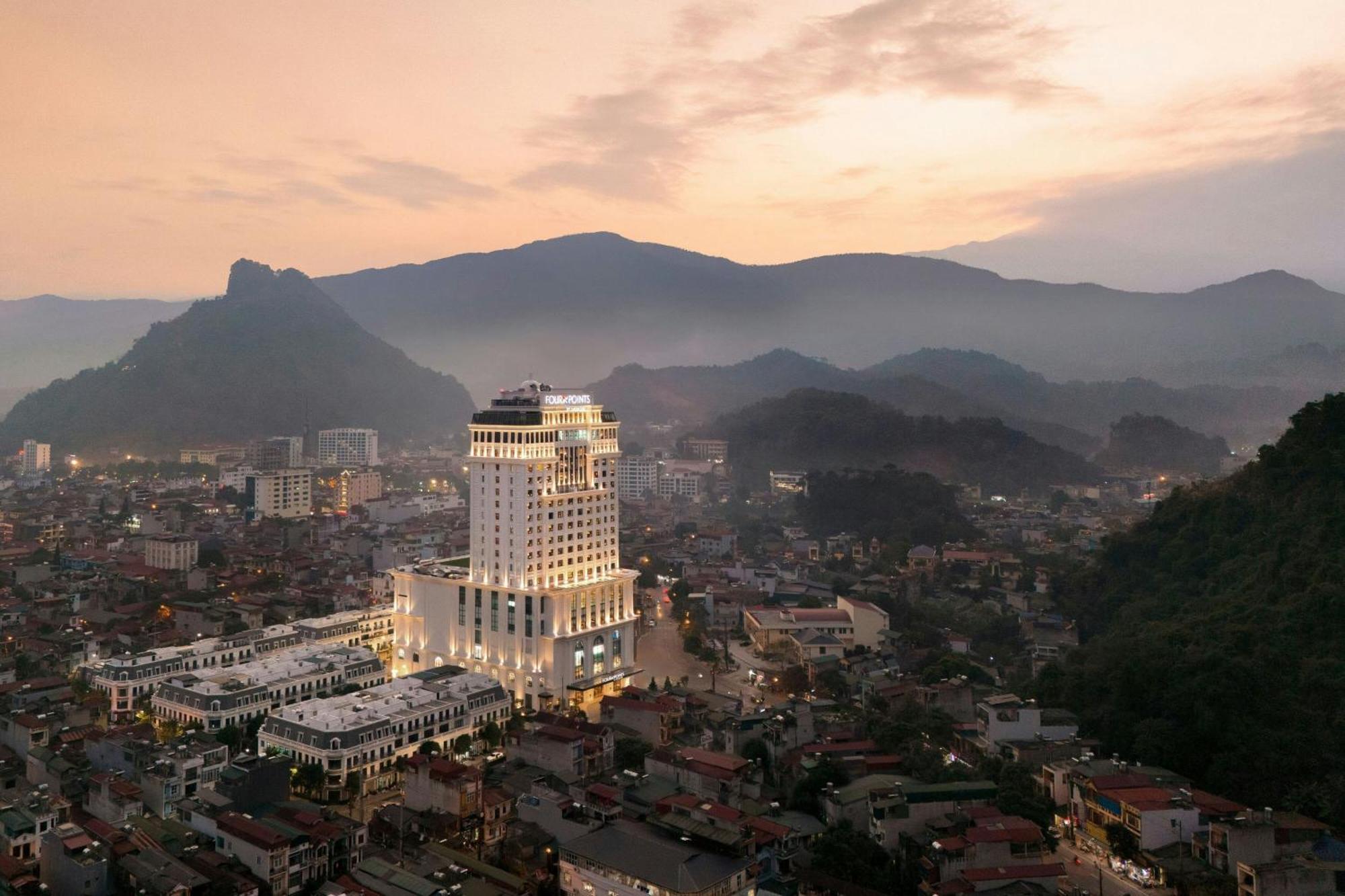 Four Points By Sheraton Ha Giang Exterior photo